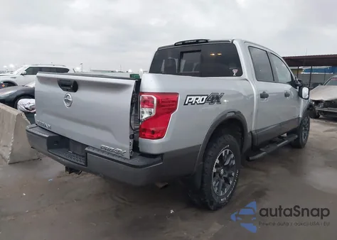 2017 Nissan Titan Pro-4X z USA, uszkodzony, nr VIN 1N6AA1E53HN556956